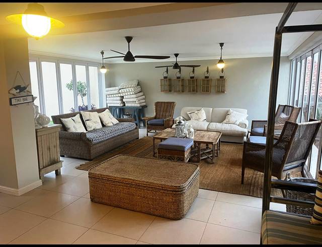 6 BEDROOM HOUSE FOR SALE IN LA LUCIA